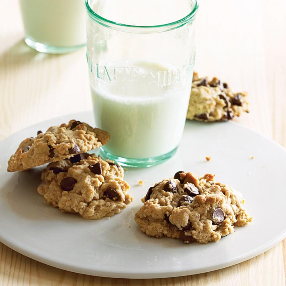 Oatmeal Peanut Butter Chocolate Chip Cookies