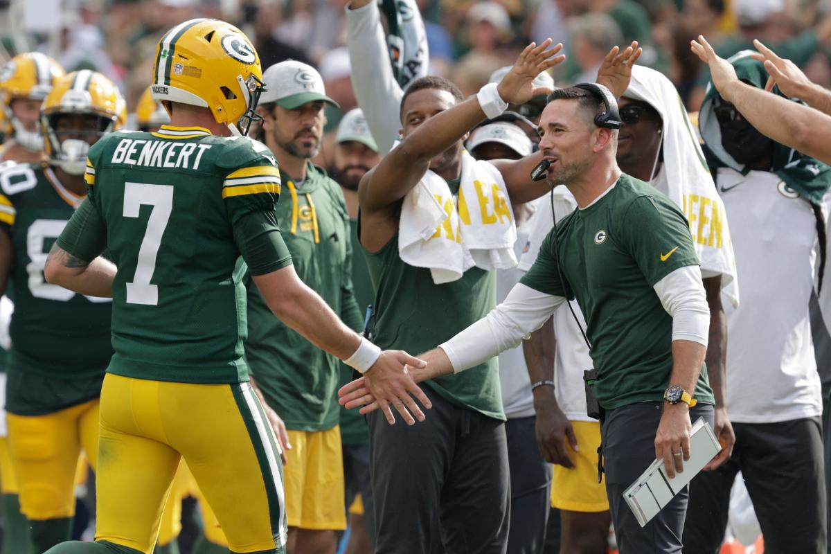 Green Bay Packers' quarterback Kurt Benkert during NFL football training  camp at Lambeau Field Saturday, Aug. 7, 2021, in Green Bay, Wis. (AP  Photo/Matt Ludtke Stock Photo - Alamy