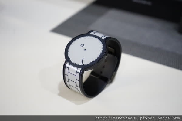 待機可達兩年 純日本製造 Sony 電子紙手錶 FES Watch