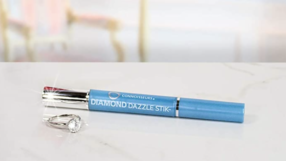 Best gifts for women: Diamond Dazzle Stik