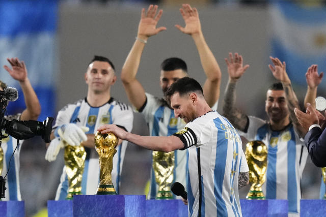 Messi, Argentina Soccer Match With Panama Draws 1 Million to Ticket Site -  Bloomberg