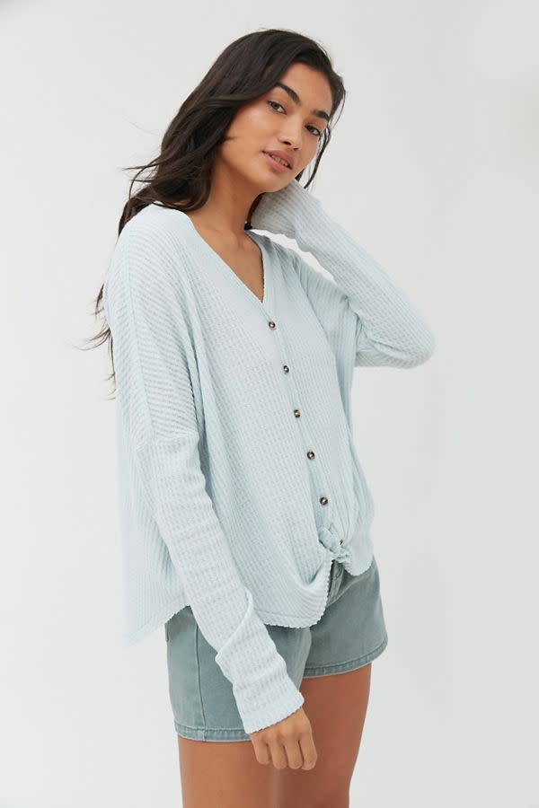 Wear with sweatpants, jeans, skirts... you name it. (Photo: Urban Outfitters)