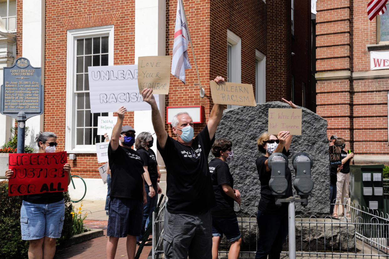 Una manifestación de Black Lives Matter en el centro de Chambersburg, Pensilvania, el 20 de junio de 2020. (Valerie Plesch/The New York Times)