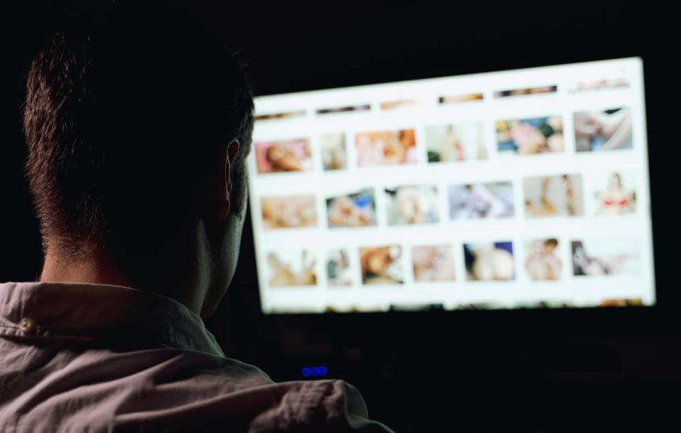 La aplicación Covenant Eyes, avisa a tus familiares o amigos si estás viendo porno. Foto: Getty Images. 