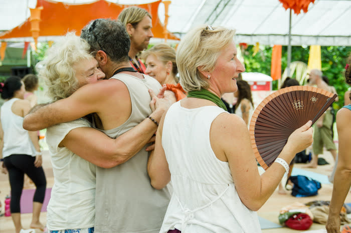 Friendly community: People who come to Ubud to practice yoga are the good ones who turned the community into a great bunch of friendly group. (