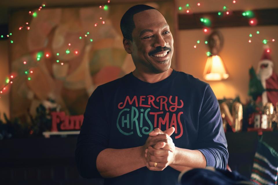 Eddie Murphy stars as a man obsessed with winning a holiday decorating contest in "Candy Cane Lane."