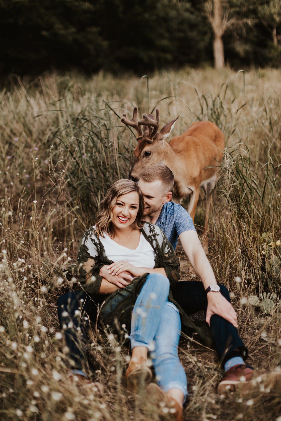 A couple's engagement shoot was interrupted by a deer (Credit: Eldina Kovacevic/Inna Kova Photography)