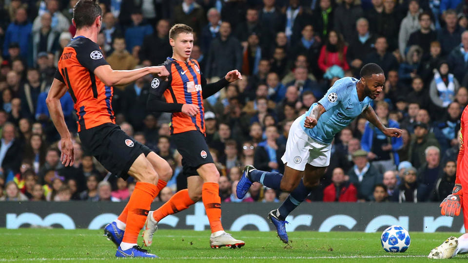 Raheem Sterling of Manchester City trips over for a penalty during the UEFA Champions League Group F match between Manchester City and FC Shakhtar Donetsk at Etihad Stadium on November 7, 2018 in Manchester, United Kingdom. (Photo by Alex Livesey – Danehouse/Getty Images)