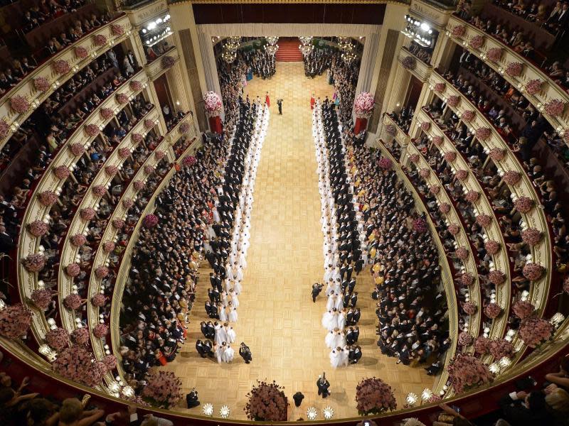 144 junge Paare eröffneten den 58. Wiener Opernball. Foto: Herbert Neubauer