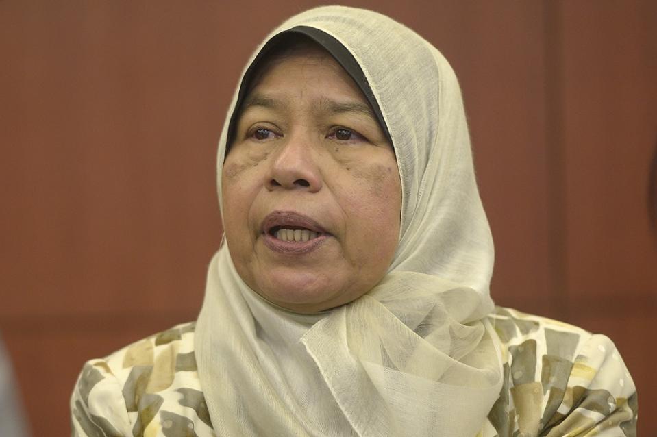 PKR Women chief Zuraida Kamaruddin today urged state Pakatan Harapan (PH) and rivals Gabungan Parti Sarawak (GPS) to field more women candidates in the coming state election. — Picture by Mukhriz Hazim