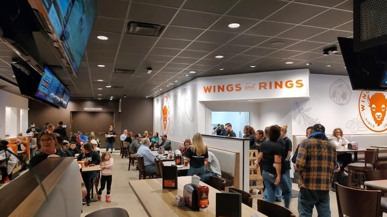 Wings and Rings interior restaurant 