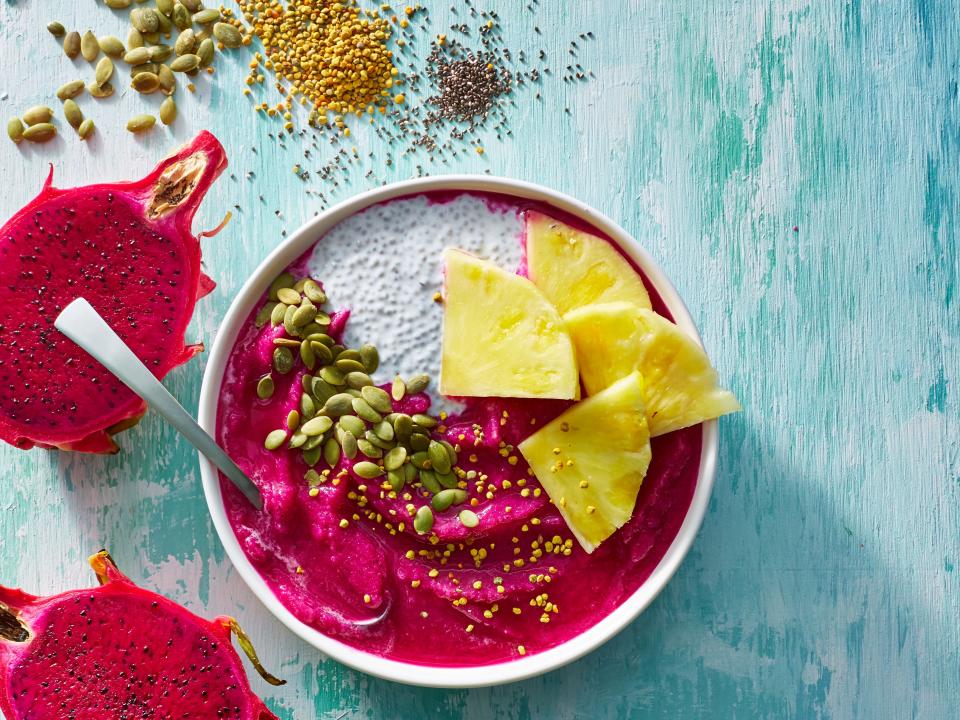 Dragon Fruit Smoothie Bowl