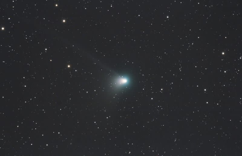 ▲全球天文迷引頸期盼的C/2022 E3彗星（ZTF) 將於2月1日接近地球，該彗星有著綠色的彗髮，黃色的塵埃尾以及微弱的離子尾，可說是今年不可錯過的美景之一。（圖／中央氣象局天文站提供）
