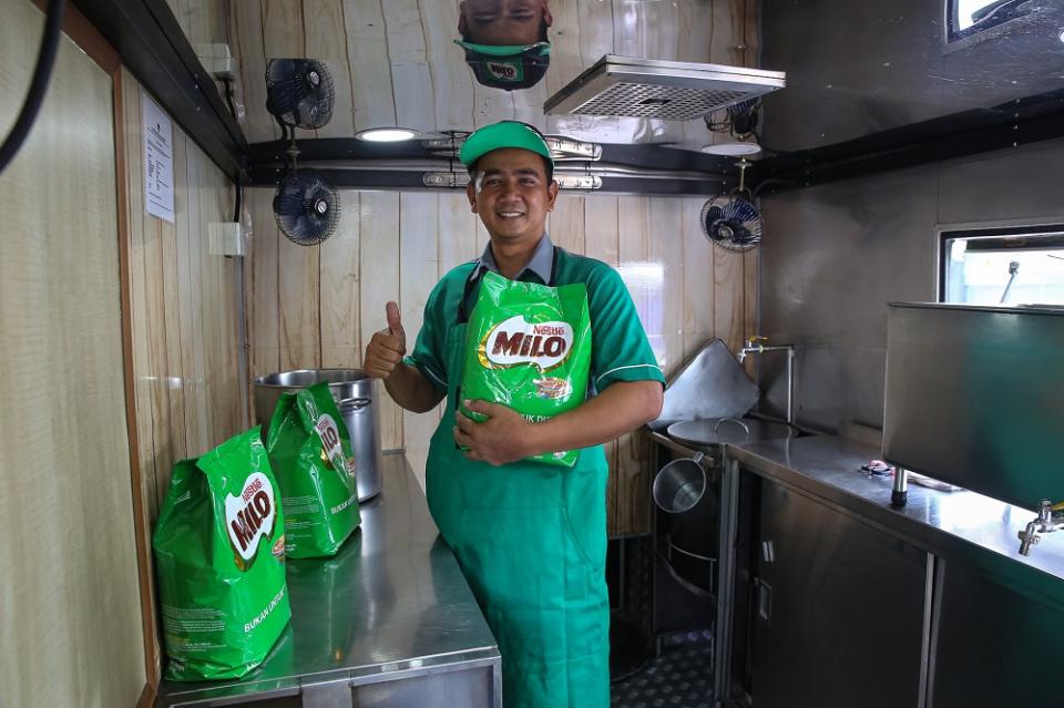 Noorhisham, better known as “Sham”, has been serving Milo for 21 years, and often reminisces about his childhood experiences with Milo while on the job.