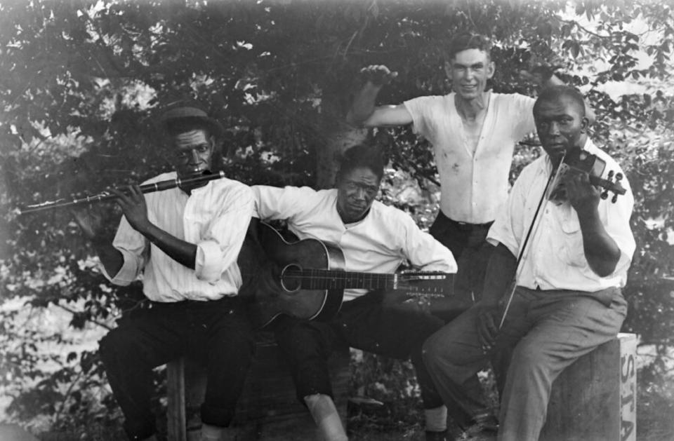 Unidentified musical groups, photos from the collection of the Massillon Museum