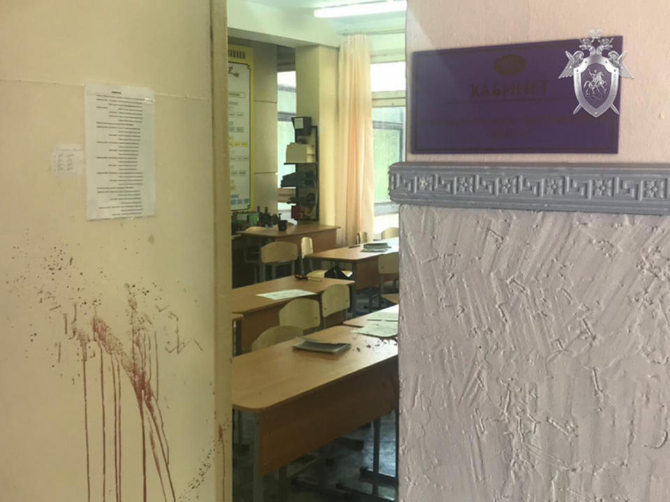 Crimea mourns Kerch school shooting victims