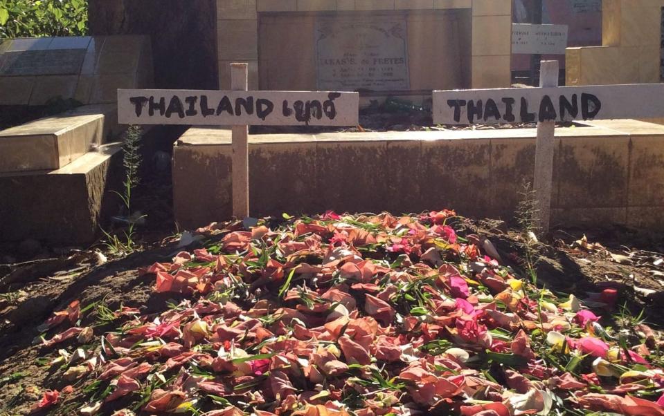 An unmarked grave of a Thai fisherman in Indonesia - Labour Protection Network