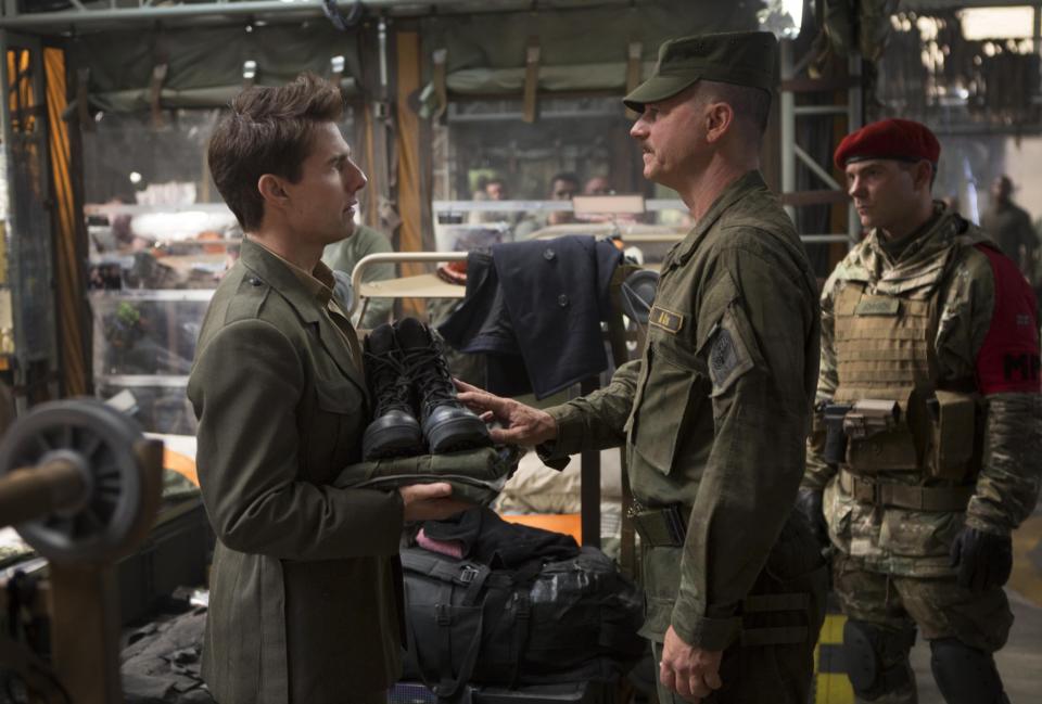 <p>Im Science Fiction-Film ”Edge of Tomorrow” spielt Bill Paxton den Master Sergeant Farrell und begrüßt jeden Tag auf’s neue, den in einer Zeitschleife gefangenen Major Bill Cage (Tom Cruise). </p>