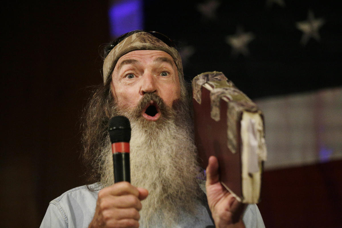 ‘duck Dynasty Star Phil Robertson Reveals He Has A 45 Year Old