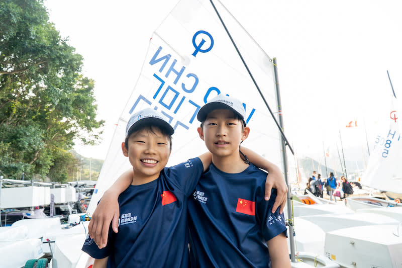 李泓熹(左)及張楚宸(右)是陳錦浩帆船俱樂部派出的帆船，代表中國出戰是次賽事。二人均是首次在香港比賽。