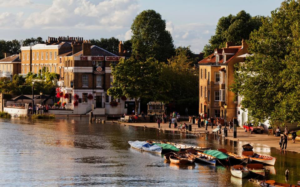 High water on river Thames in Richmond upon Thames, Surrey, England