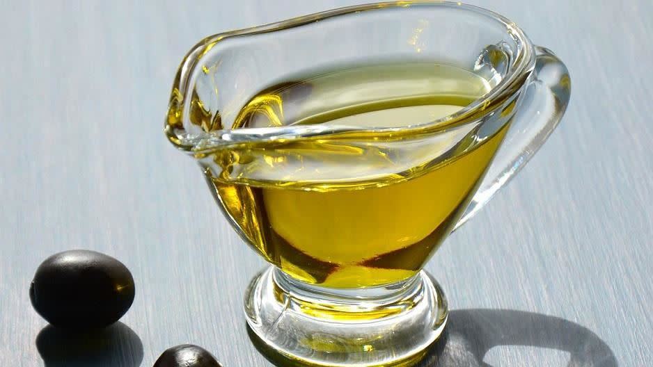 一名60歲男子擔心三高，飲食上幾乎不碰油，導致大腦難以運作，出現嚴重「腦霧」，專注力無法集中。（示意圖／PIXABAY）