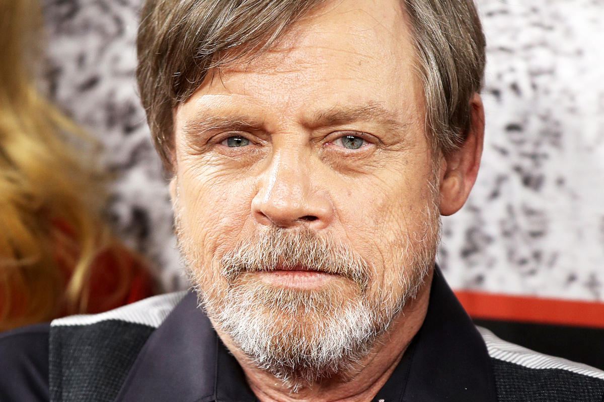 The Last Jedi': Mark Hamill “Regrets Voicing Doubts & Insecurities