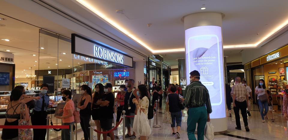 Robinsons at Raffles City. (PHOTO: Janet Ong/Yahoo)