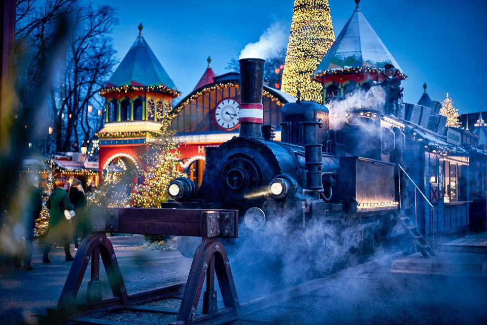 WEIHNACHTEN IN TIVOLI