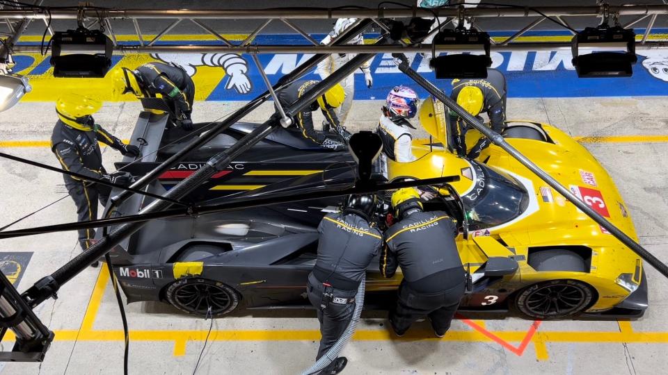 Le Mans Pit Stops Capture the True Magic of Endurance Racing photo