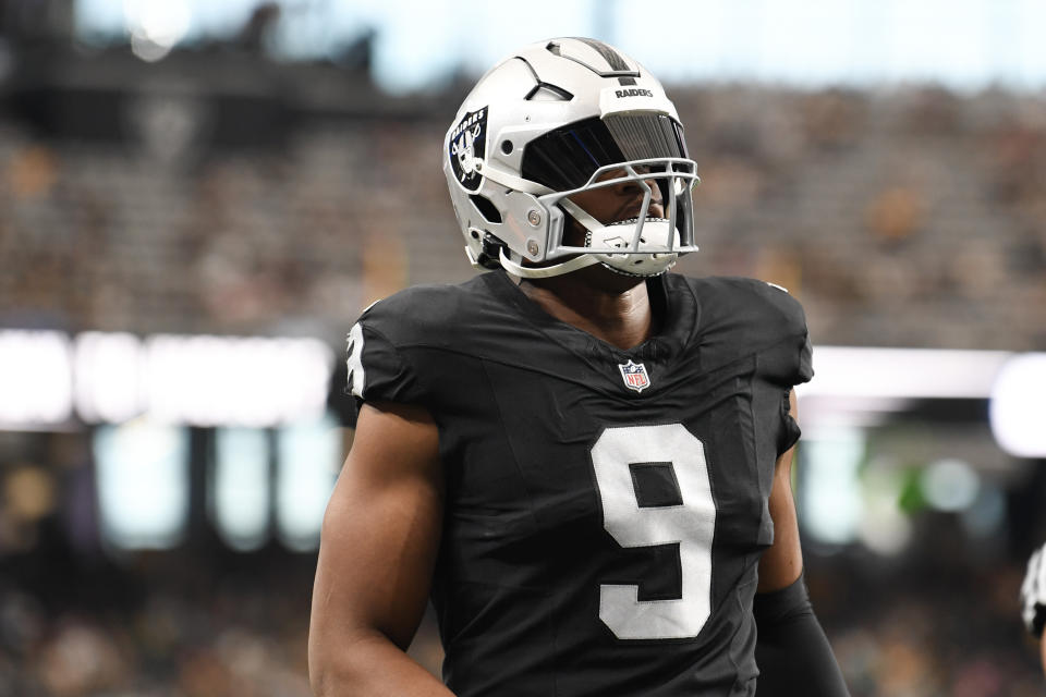 LAS VEGAS, NEVADA – OCTOBER 09: Tyree Wilson #9 of the Las Vegas Raiders warms up against the Green Bay Packers at Allegiant Stadium on October 09, 2023 in Las Vegas, Nevada. The Raiders defeated the Packers 17-13. (Photo by Candice Ward/Getty Images)