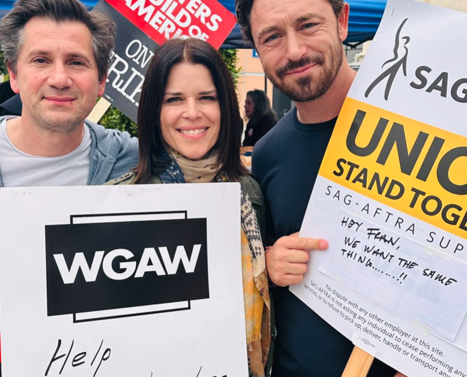 Michael Goorjian, Neve Campbell and JJ Feild supporting the writers' strike