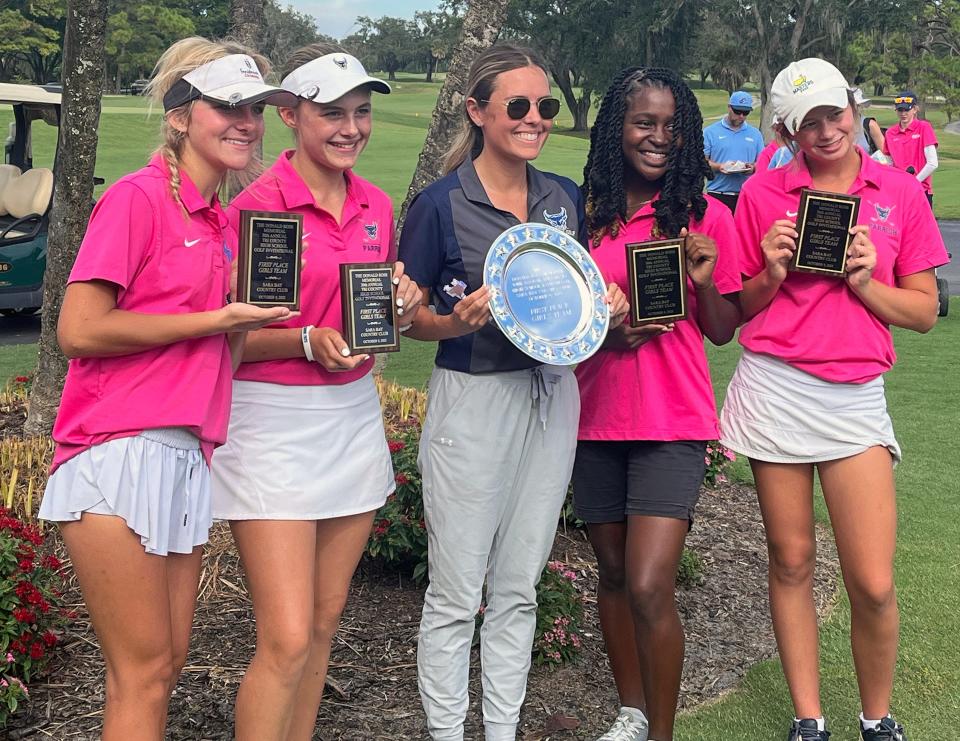 The Parrish Community High girls golf team won the team title at the Donald Ross Memorial Invitational golf tournament Monday at Sara Bay Country Club.