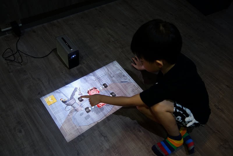 我滑的不是觸控 是未來 Sony Xperia Touch 初體驗