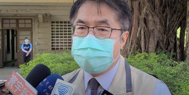 台南市長黃偉哲面對疫苗個資疑外洩，強調若檢舉一定受理，若沒有，影射的話也不是很好的事。(曹婷婷攝)
