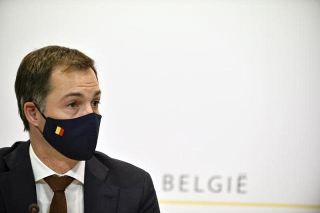La belga plantea castigar con amarilla a los jugadores que se
