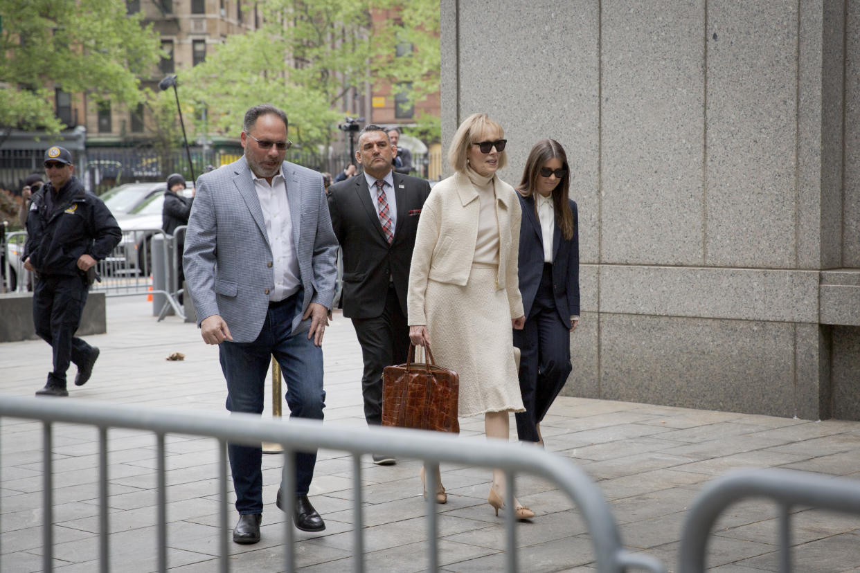 Presencia de los medios afuera del Tribunal Federal de Manhattan en Nueva York, el 26 de abril de 2023. (Anna Watts/The New York Times)