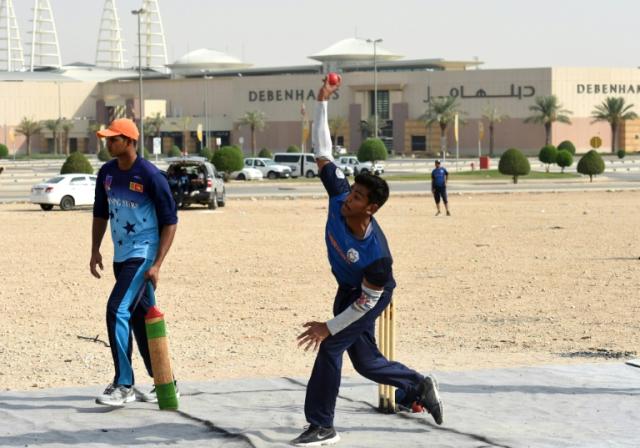 Play school matches on matting wickets