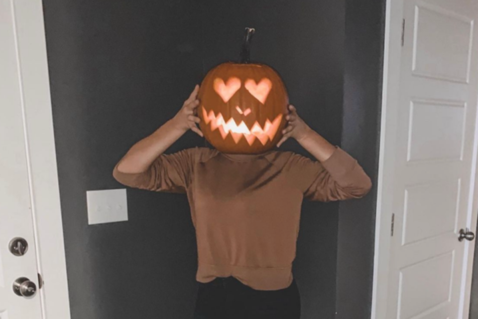 Heart eyes <em>jack-o'-lantern </em><p>Brittany Pohl </p>