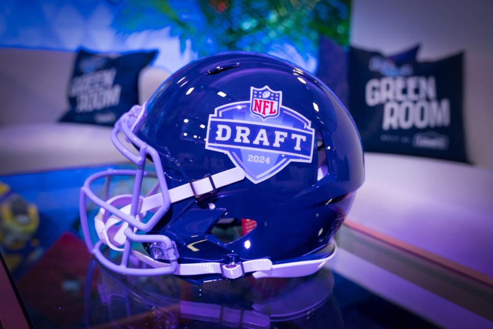 Who will the Arizona Cardinals pick with their first pick in the 2024 NFL Draft on Thursday? There are some interesting final NFL mock draft projections.