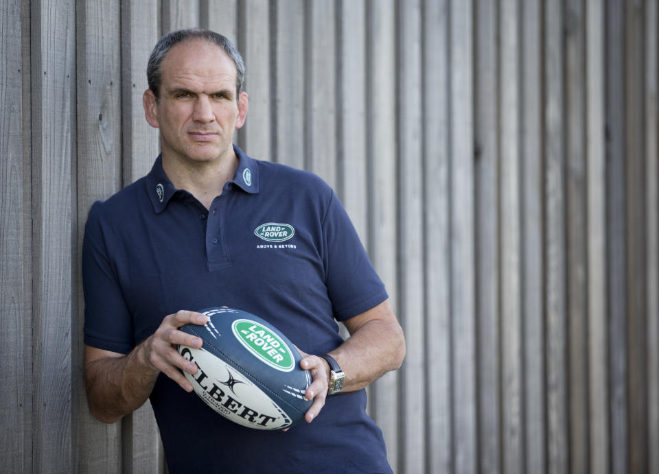 Martin Johnson does not believe there are a lack of leaders in the England squad