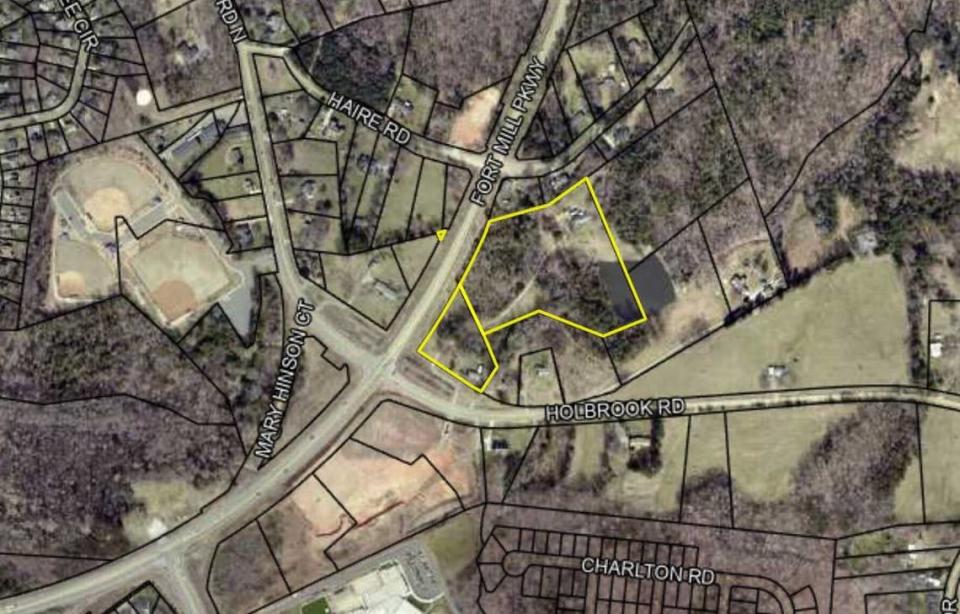 Property in Fort Mill could add new restaurant and retail growth.