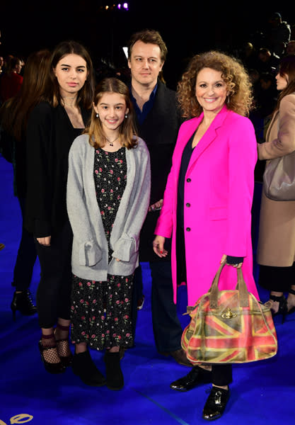 nadia-sawalha-with-husband-mark-and-daughters-kiki-and-maddy