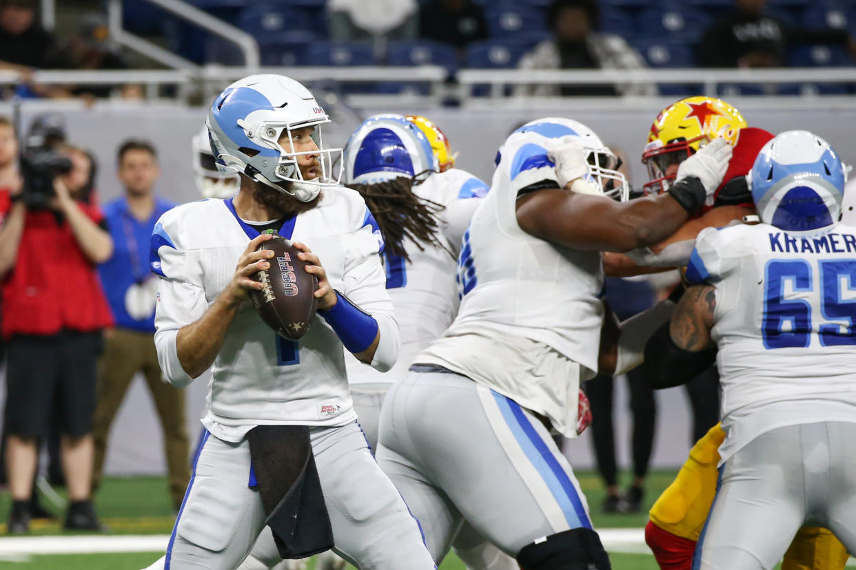 DETROIT, MI - MAY 21:  New Orleans Breakers quarterback McLeod Bethel-Thompson (1) looks for a receiver during a regular season USFL football game between the New Orleans Breakers and the Philadelphia Stars on May 21, 2023 at Ford Field in Detroit, Michigan. (Photo by Scott W. Grau/Icon Sportswire via Getty Images)
