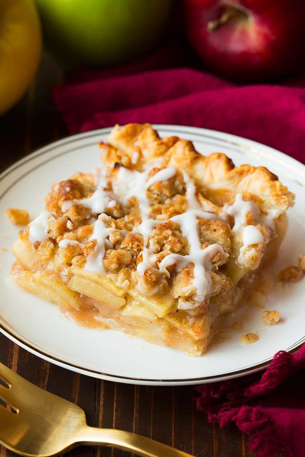 Crumb-Topped Apple Slab Pie