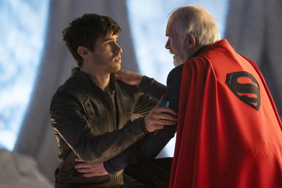 Cameron Cuffe and Ian McElhinney in the Season 1 finale of <em>Krypton.</em> (Photo: Steffan Hill/Syfy)