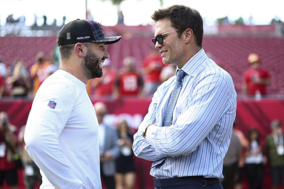 TAMPA, FL – SEPTEMBER 29: Fox Sports commentator and former NFL quarterback Tom Brady speaks with Baker Mayfield #6 of the Tampa Bay Buccaneers before an NFL football game between the Tampa Bay Buccaneers and the Philadelphia Eagles at Raymond James Stadium on September 29. September. 2024 in Tampa, Florida. (Photo by Kevin Sabitus/Getty Images)