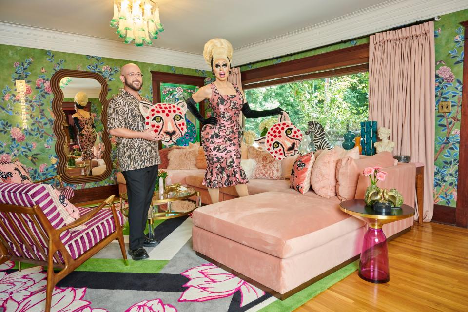 “I think David and I represent that couple who has the toxic trait that they think they can do everything,” Mattel says. “We’re not professional renovators, or house flippers, or designers, so I think the audience will see themselves in us.”