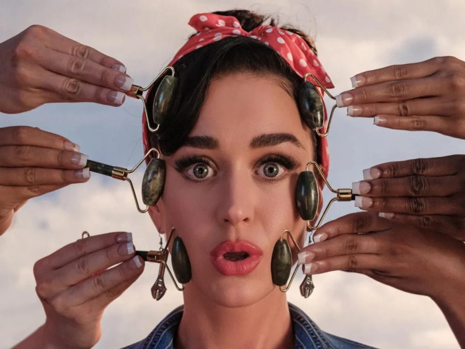 katy perry woman's world press photo