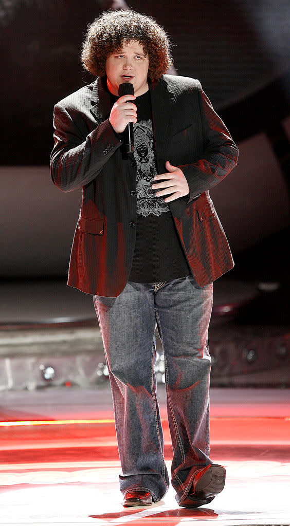 Chris Sligh performs as one of the top 12 contestants on the 6th season of American Idol.